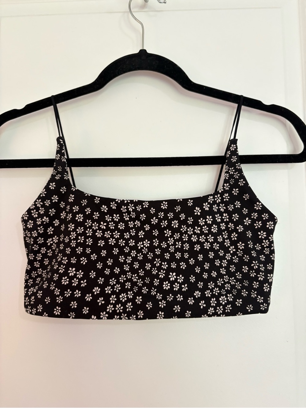 All Fenix Daisy Square Neck Sports Bra | Black Floral Print | Size Medium